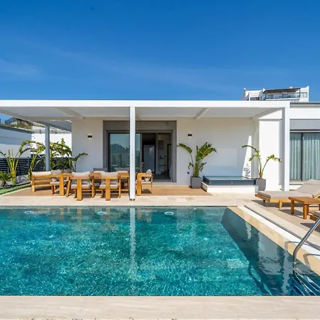 Βίλα Maviie Mit Pool & Meerblick In Yalikavak Geris *