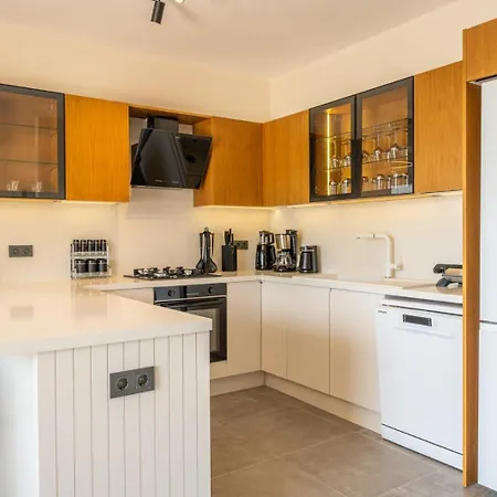 Maviie Mit Pool & Meerblick In Yalikavak Geris *