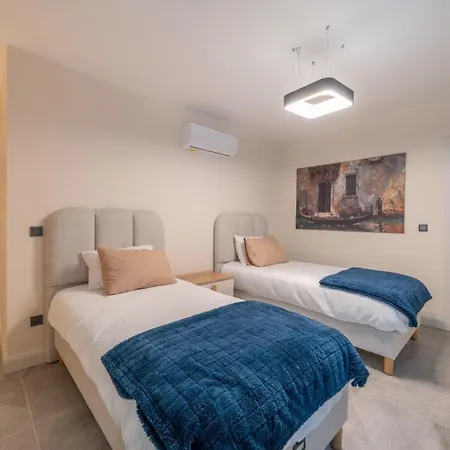 Βίλα Maviie Mit Pool & Meerblick In Yalikavak Geris