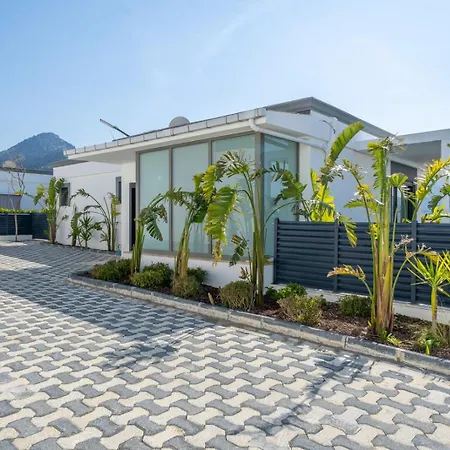 Maviie Mit Pool & Meerblick In Yalikavak Geris *