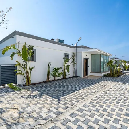 Maviie Mit Pool & Meerblick In Yalikavak Geris *